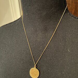 Alegra gold pendant necklace